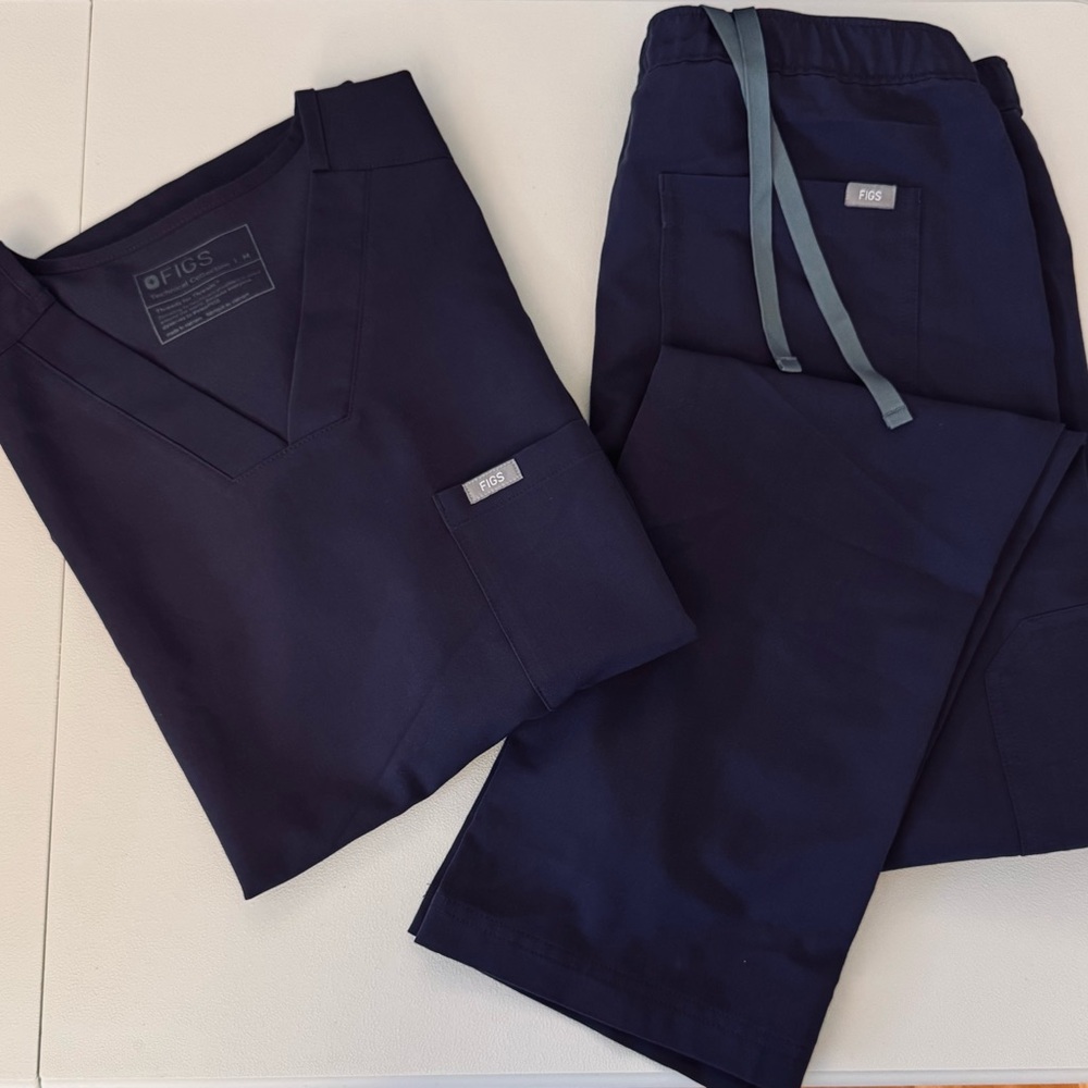 Figs Men's Dark Harbor Cairo Pants and Navy Chisec Top